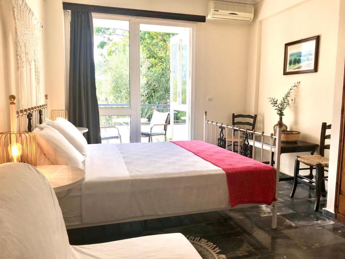 Theodora Aparthotel 2*